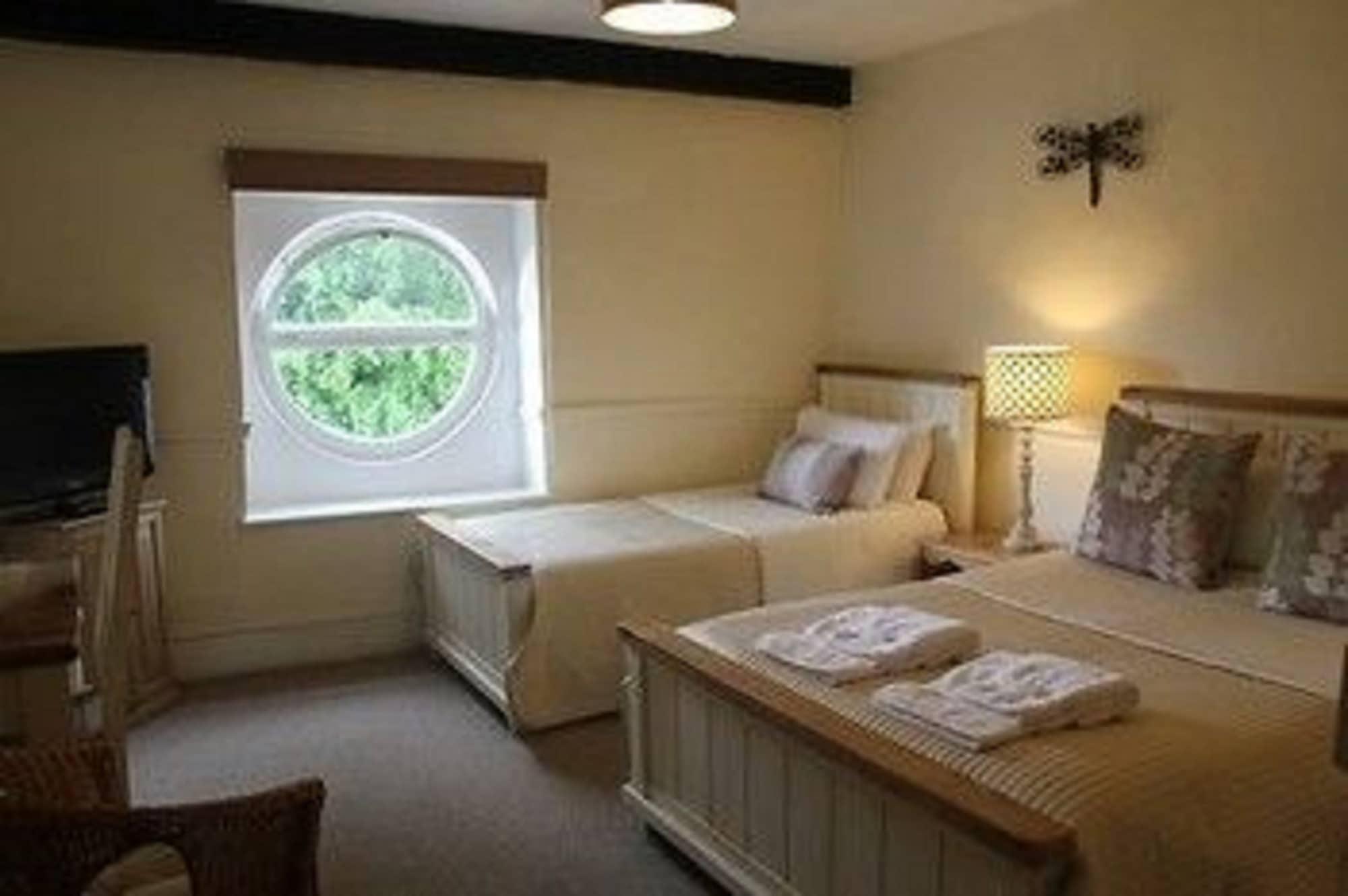The Coach House Winterbourne Exterior foto