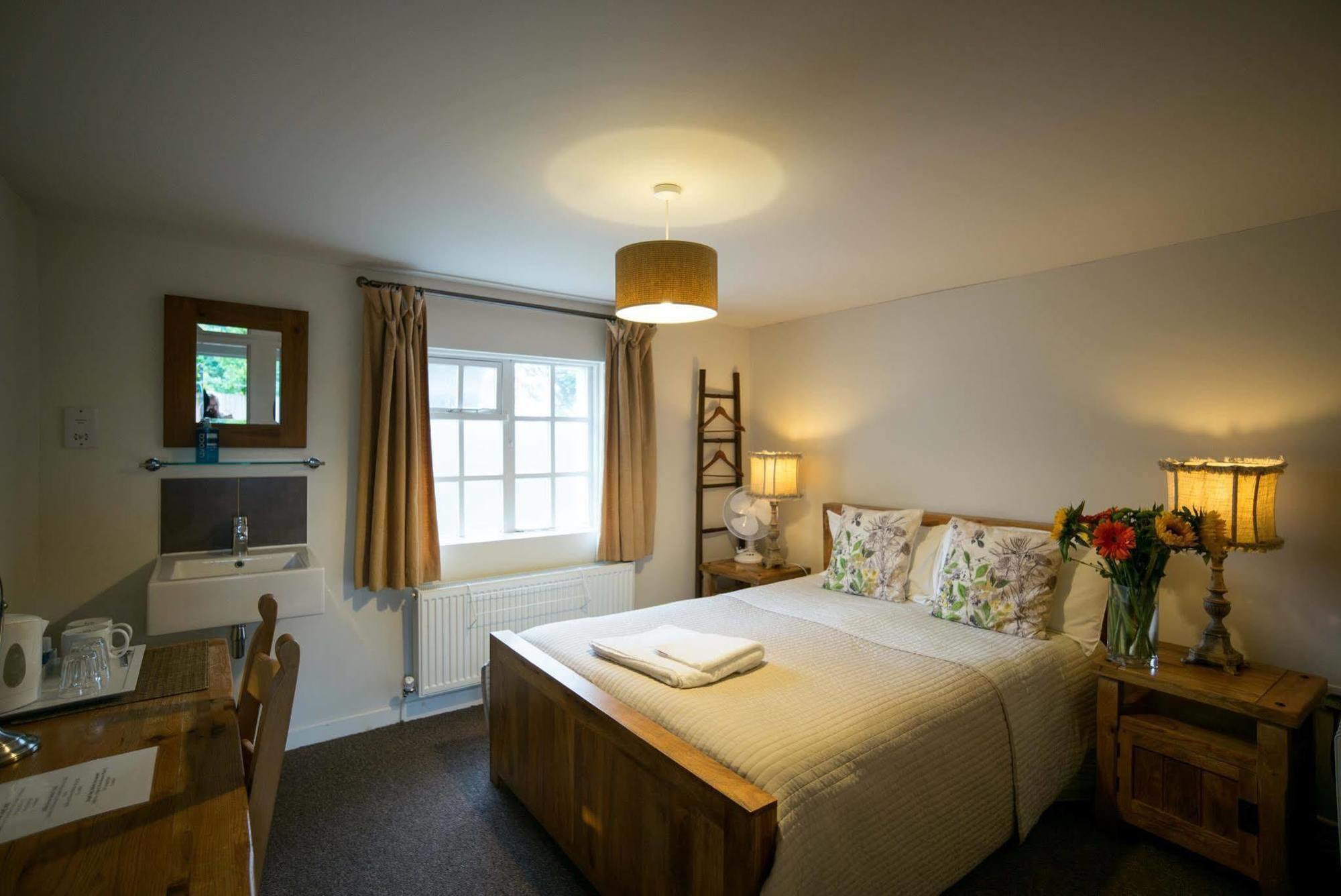 The Coach House Winterbourne Exterior foto